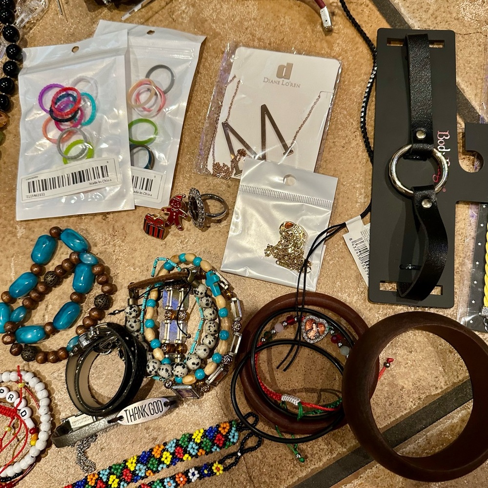 Jewelry Lot - Picture 4 of 6